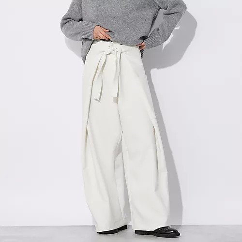 【コグ ザビッグスモーク/COGTHEBIGSMOKE】のKARA WRAP TROUSERS インテリア・キッズ・メンズ・レディースファッション・服の通販 founy(ファニー) https://founy.com/ ファッション Fashion レディースファッション WOMEN エレガント 上品 Elegant カーゴパンツ Cargo Pants ジョーゼット Georgette ストレッチ Stretch バランス Balance パッチ Patch ポケット Pocket |ID: prp329100004541279 ipo3291000000032085745
