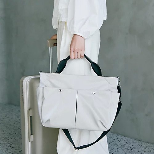 【トプカピ/TOPKAPI】の【Breath TOPKAPI】Train 防水ポリエステル ショルダー付き A4 トートバッグ / キャリー対応 インテリア・キッズ・メンズ・レディースファッション・服の通販 founy(ファニー) https://founy.com/ ファッション Fashion レディースファッション WOMEN バッグ Bag 旅行 Travel ショルダー Shoulder スマート Smart スーツケース キャリーケース Suitcase ポケット Pocket メタル Metal 軽量 Lightweight |ID: prp329100004541298 ipo3291000000032085875