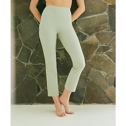 【ジュリエ/Julier】のソフトリブフレアレギンス インテリア・キッズ・メンズ・レディースファッション・服の通販 founy(ファニー) 　ファッション　Fashion　レディースファッション　Fashion for Women　パンツ　Pants & Trousers　レギンス　Leggings & Stretch Pants　スポーツウェア　Functional & Stylish Sportswear　コレクション　Collection, Seasonal Line　ストレッチ　Stretch, Stretchy Fabric　フィット　Fit, Slim Fit　フレア　Flare, Flared　水着　Swimsuit, Swimwear　ヨガ　Yoga, Yoga Wear　ランニング　Running, Running Wear, Activewear, Jogging　リラックス　Relax, Relaxed Fit　レギンス　Leggings, Stretch Pants　ワーク　Workwear, Utility Style　お家時間・ステイホーム　Stay Home / At Home　ライトグリーン|ID: prp329100004541312 ipo3291000000033061480