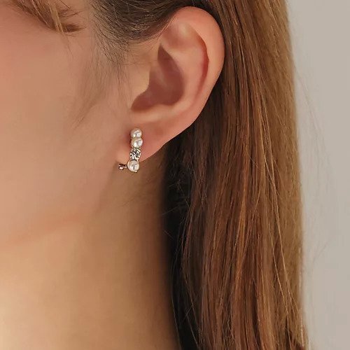 【フィービィー/phoebe】の【痛くないシリーズ】ノーブルパールシャインエアリーイヤリング シルバー インテリア・キッズ・メンズ・レディースファッション・服の通販 founy(ファニー) https://founy.com/ ファッション Fashion レディースファッション Fashion for Women ジュエリー Jewelry ファッションリング Fashion Rings イヤリング・フープ・ドロップタイプ Hoop, Drop & Clip Earrings シルバー Silver, Metallic Silver モチーフ Motif, Design Theme |ID: prp329100004544577 ipo3291000000032113251