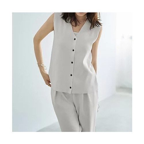 【スタイルデリ/STYLE DELI】の【LUXE】シャリ感ソウバリニットベスト インテリア・キッズ・メンズ・レディースファッション・服の通販 founy(ファニー) 　ファッション　Fashion　レディースファッション　WOMEN　アウター　Coat Outerwear　トップス・カットソー　Tops/Tshirt　ニット　Knit Tops　ベスト/ジレ　Gilets/Vests　インナー　Inner　ヴィンテージ　Vintage　春　Spring　カットソー　Cut And Sew　キャミソール　Camisole　コンパクト　Compact　サマー　Summer　シンプル　Simple　ジャケット　Jacket　スリット　Slit　セットアップ　Set Up　ベスト　Vest　半袖　Short Sleeve　メタル　Metal　S/S・春夏　Ss・Spring/Summer　夏　Summer　ホワイト|ID: prp329100004546626 ipo3291000000032124847