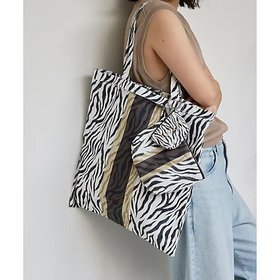 【ウィムガゼット/Whim Gazette】 【Hoaw. Sampoコラボアイテム】 トートバッグ人気、トレンドファッション・服の通販 founy(ファニー) ファッション Fashion レディースファッション WOMEN バッグ Bag アクセサリー Accessories アニマル Animal イラスト Illustration クラッチ Clutch シューズ Shoes スペシャル Special ポケット Pocket モノトーン Monotone レオパード Leopard 2025年 2025 2025春夏・S/S Ss,Spring/Summer,2025 |ID:prp329100004547745