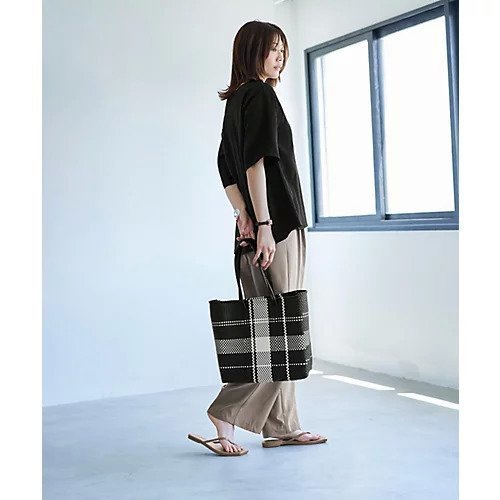 【スタイルデリ/STYLE DELI】の微シアー楊柳VネックTシャツ型ブラウス 人気、トレンドファッション・服の通販 founy(ファニー) 　ファッション　Fashion　レディースファッション　WOMEN　トップス・カットソー　Tops/Tshirt　シャツ/ブラウス　Shirts/Blouses　ロング / Tシャツ　T-Shirts　Vネック　V-Neck　イエロー　Yellow　インナー　Inner　エアリー　Airy　カーディガン　Cardigan　シアー　Sheer　ショルダー　Shoulder　シンプル　Simple　ジャケット　Jacket　スリット　Slit　スリーブ　Sleeve　タンク　Tank　デコルテ　Decolletage　ドロップ　Drop　定番　Standard　フレア　Flare　夏　Summer　エレガント 上品　Elegant　other-3|ID: prp329100004547796 ipo3291000000032138677