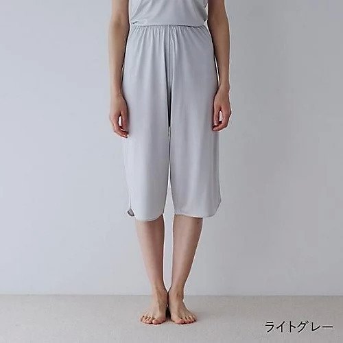 【ドレスハーセルフ/DRESS HERSELF】のインナー/シルク ロングキュロットペチコート【洗濯機可】 インテリア・キッズ・メンズ・レディースファッション・服の通販 founy(ファニー) 　ファッション　Fashion　レディースファッション　Fashion for Women　アウター　Coat / Outerwear Collection　コート・ロングコート・ピーコート　Long Coats, Peacoats & More　インナー　Innerwear　キュロット　Culottes, Wide Shorts　ショート　Short, Short Length　シルク　Silk, 100% Silk　シンプル　Simple, Minimal　ペチコート　Petticoat, Underskirt　ロング　Long, Long-Length　人気　Popular, Best Seller　ライトグレー|ID: prp329100004551033 ipo3291000000032165930