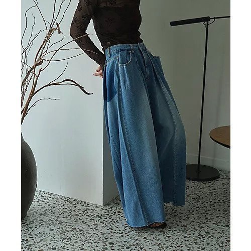 【マージュール/marjour】のSUPER WIDE TUCK DENIM 人気、トレンドファッション・服の通販 founy(ファニー) 　ファッション　Fashion　レディースファッション　Fashion for Women　カットオフ　Cut-Off Design　ストレッチ　Stretch, Stretchy Fabric　デニム　Denim, Jeans Material　フロント　Front, Front Design　ポケット　Pocket, Pocket Detail　ワイド　Wide, Wide Fit　夏　Summer　other-2|ID: prp329100004551035 ipo3291000000032165966