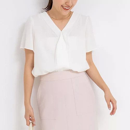 【ノーリーズソフィー/NOLLEY'S sophi】のジョーゼットVネックフリルブラウス インテリア・キッズ・メンズ・レディースファッション・服の通販 founy(ファニー) 　ファッション　Fashion　レディースファッション　Fashion for Women　トップス・カットソー　Cut & Sew Tops　シャツ・ブラウス・オフィスカジュアル　Elegant Blouses & Button-Ups　Vネックトップス　V-Neck Tops / V-Cut Neckline Shirts　2025年　2025　2025春夏・S/S　Spring/Summer 2025 SS25　ジョーゼット　Georgette, Semi-Sheer Fabric　フリル　Frill, Ruffle　フロント　Front, Front Design　ワイド　Wide, Wide Fit　エレガント 上品　Elegant　半袖　Short Sleeve, Half Sleeve　ビジネス 仕事 通勤　Business / Work / Commuting　オフホワイト|ID: prp329100004551120 ipo3291000000032166840