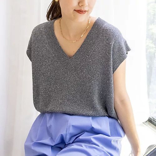 【ノーリーズ/NOLLEY'S】のラメスパンコールノースリーブVネックプルオーバーニット インテリア・キッズ・メンズ・レディースファッション・服の通販 founy(ファニー) 　ファッション　Fashion　レディースファッション　WOMEN　トップス・カットソー　Tops/Tshirt　ニット　Knit Tops　キャミソール / ノースリーブ　No Sleeves　プルオーバー　Pullover　Vネック　V-Neck　2025年　2025　2025春夏・S/S　Ss,Spring/Summer,2025　ショート　Short　バランス　Balance　ベスト　Vest　ミディアムグレー|ID: prp329100004551126 ipo3291000000032166870