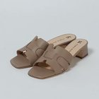 【ファビオ ルスコーニ/FABIO RUSCONI】のレザーミュール 人気、トレンドファッション・服の通販 founy(ファニー) ファッション Fashion レディースファッション Fashion for Women シンプル Simple, Minimal ミュール Mule, Backless Shoes ビジネス 仕事 通勤 Business / Work / Commuting thumbnail グレージュ|ID: prp329100004551485 ipo3291000000033144273