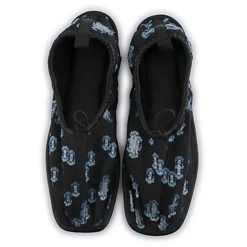 【セシリー バンセン/CECILIE BAHNSEN】のHYACINTH FLATS 人気、トレンドファッション・服の通販 founy(ファニー) 　ファッション　Fashion　レディースファッション　Fashion for Women　ガーリー　Girly, Feminine Style　クラシック　Classic, Timeless Style　コラボ　Collaboration, Collab　サテン　Satin, Glossy Fabric　シューズ　Shoes, Footwear　フラット　Flat, Flat Shoes　フラワー　Flower, Floral　モダン　Modern, Contemporary　ラップ　Wrap, Wrap Design　other-3|ID: prp329100004551674 ipo3291000000032705496