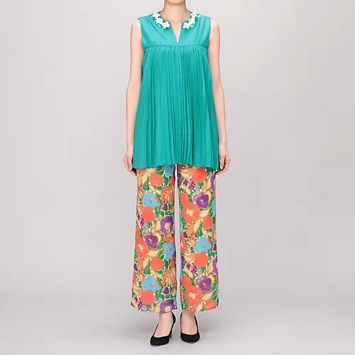 【ミュベール/MUVEIL】の刺繍入りプリーツブラウス 人気、トレンドファッション・服の通販 founy(ファニー) 　ファッション　Fashion　レディースファッション　Fashion for Women　トップス・カットソー　Cut & Sew Tops　シャツ・ブラウス・オフィスカジュアル　Elegant Blouses & Button-Ups　ネックレス　Necklace, Pendant Necklace　ノースリーブ　Sleeveless, No-Sleeve　フラワー　Flower, Floral　プリーツ　Pleats, Pleated　モチーフ　Motif, Design Theme　other-2|ID: prp329100004553282 ipo3291000000033139728