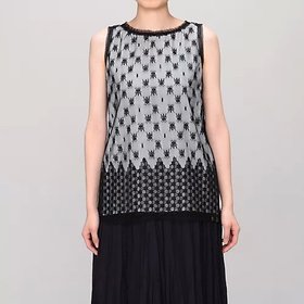 【ルネ/LUNE】のBEE LACE TOP 人気、トレンドファッション・服の通販 founy(ファニー) ファッション Fashion レディースファッション WOMEN ワンピース Dress コンビ Combination ノースリーブ No Sleeve フロント Front モチーフ Motif ヨーク Yoke リボン Ribbon レース Race |ID:prp329100004553283