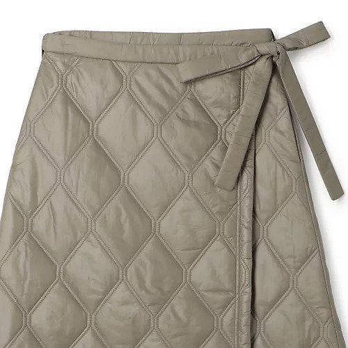 【ガニー/GANNI】のShiny Quilt Midi Skirt 人気、トレンドファッション・服の通販 founy(ファニー) 　ファッション　Fashion　レディースファッション　Fashion for Women　スカート　Skirts　2024年　2024　2024春夏・S/S　Spring/Summer 2024 SS24　キルト　Quilt, Quilted Fabric　フィット　Fit, Slim Fit　ラップ　Wrap, Wrap Design　リボン　Ribbon, Bow　冬　Winter / This Winter　other-3|ID: prp329100004553513 ipo3291000000033328413