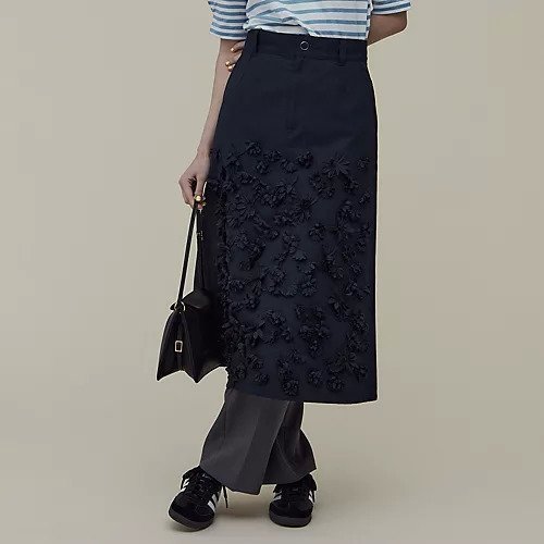 【ミュベール/MUVEIL】のフラワーパーツSK 人気、トレンドファッション・服の通販 founy(ファニー) 　ファッション　Fashion　レディースファッション　Fashion for Women　スカート　Skirts　2024年　2024　2024春夏・S/S　Spring/Summer 2024 SS24　キャンバス　Canvas, Canvas Fabric　フラワー　Flower, Floral　ロング　Long, Long-Length　other-2|ID: prp329100004553523 ipo3291000000033328268