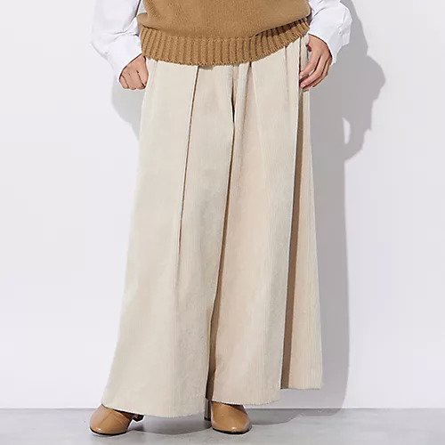 【ウーア/Uhr】のWide Corduroy Pants インテリア・キッズ・メンズ・レディースファッション・服の通販 founy(ファニー) 　ファッション　Fashion　レディースファッション　WOMEN　パンツ　Pants　コーデュロイ　Corduroy　シューズ　Shoes　バランス　Balance　ワイド　Wide　ライトベージュ|ID: prp329100004553565 ipo3291000000032352980