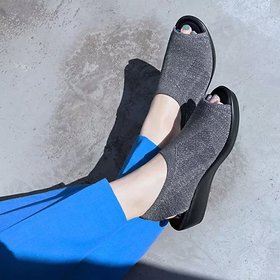 【エンチャンテッド/enchanted】 ニットカバーローウェッジサンダル人気、トレンドファッション・服の通販 founy(ファニー) ファッション Fashion レディースファッション WOMEN サンダル Sandals シェイプ Shape ストッキング Stockings スマート Smart ソックス Socks フィット Fit 夏 Summer 秋 Autumn/Fall |ID:prp329100004553730