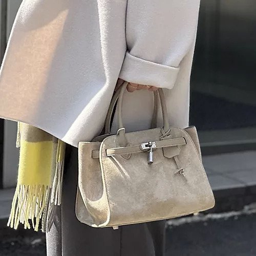 【ノーリーズ/NOLLEY'S】の【SINBONO/シンボノ】 スエードコンビトートバッグ インテリア・キッズ・メンズ・レディースファッション・服の通販 founy(ファニー) 　ファッション　Fashion　レディースファッション　Fashion for Women　バッグ　Bags　コレクション　Collection, Seasonal Line　軽量　Lightweight, Ultra Light　ショルダー　Shoulder, Shoulder Strap　ニューヨーク　New York, NYC Style　別注　Limited Edition, Custom Order　モチーフ　Motif, Design Theme　ベージュ|ID: prp329100004553842 ipo3291000000034777809