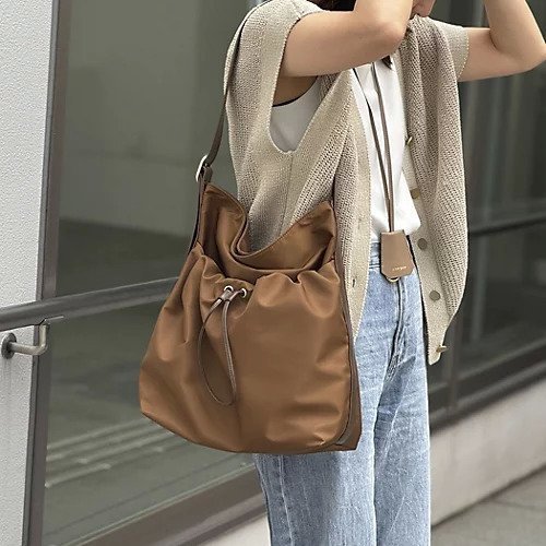 【ノーリーズ/NOLLEY'S】のソフトワンショルダーバッグ 人気、トレンドファッション・服の通販 founy(ファニー) 　ファッション　Fashion　レディースファッション　WOMEN　バッグ　Bag　コンパクト　Compact　ショルダー　Shoulder　ジップ　Zip　スタイリッシュ　Stylish　ポケット　Pocket　巾着　Purse　other-2|ID: prp329100004553847 ipo3291000000032185765
