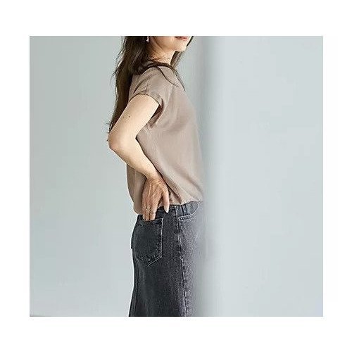 【スタイルデリ/STYLE DELI】のサラッと涼しい薄手なVネックニットトップス 人気、トレンドファッション・服の通販 founy(ファニー) 　ファッション　Fashion　レディースファッション　Fashion for Women　トップス・カットソー　Cut & Sew Tops　ニット　Knit Tops & Sweaters　Vネックトップス　V-Neck Tops / V-Cut Neckline Shirts　イエロー　Yellow　インナー　Innerwear　エアリー　Airy Texture　軽量　Lightweight, Ultra Light　サロペット　Overalls, Salopette　シンプル　Simple, Minimal　ジャケット　Jacket, Outerwear　スリット　Slit, Slit Detail　透かし　Cut-Out, Lacework　デコルテ　Décolleté, Neckline　定番　Standard, Basic Item　ノースリーブ　Sleeveless, No-Sleeve　パステル　Pastel, Soft Color　ブラウジング　Blouson Silhouette, Cinched Waist　半袖　Short Sleeve, Half Sleeve　ラベンダー　Lavender　夏　Summer　other-3|ID: prp329100004557954 ipo3291000000032220484