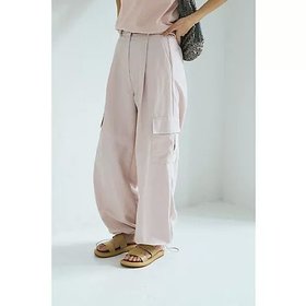 【マージュール/marjour】 NYLON PARACHUTE PANTS人気、トレンドファッション・服の通販 founy(ファニー) ファッション Fashion レディースファッション WOMEN パンツ Pants 秋 Autumn/Fall シャーリング Shirring スウェット Sweat ストレッチ Stretch スポーティ Sporty タイツ Tights タンク Tank 長袖 Long Sleeve フラット Flat プリント Print ポケット Pocket ワイド Wide 冬 Winter おすすめ Recommend 夏 Summer エレガント 上品 Elegant |ID:prp329100004568693