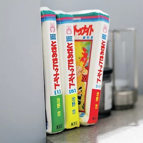【ヘミングス/HEMING'S】の【LEE別注】ときめきトゥナイト「りぼんマスコットコミックス」ポーチ 人気、トレンドファッション・服の通販 founy(ファニー) 　ファッション　Fashion　レディースファッション　Fashion for Women　ポーチ&ミニバッグ　Pouches & Mini Bags　スリーブ　Sleeve, Long Sleeve / Short Sleeve　ポケット　Pocket, Pocket Detail　ポーチ　Pouch, Small Case　別注　Limited Edition, Custom Order　手帳　Planner, Notebook　other-2|ID: prp329100004568705 ipo3291000000032706329