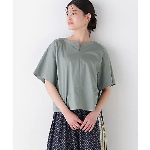 【ヒューマンウーマン/HUMAN WOMAN】のボックスシルエットキーネックブラウス インテリア・キッズ・メンズ・レディースファッション・服の通販 founy(ファニー) https://founy.com/ ファッション Fashion レディースファッション Fashion for Women トップス・カットソー Cut & Sew Tops シャツ・ブラウス・オフィスカジュアル Elegant Blouses & Button-Ups おすすめ Recommended / Our Picks ツイル Twist, Twisted Detail ボトム Bottoms, Lower Wear ワッシャー Washer, Crinkled Finish |ID: prp329100004570063 ipo3291000000032334767