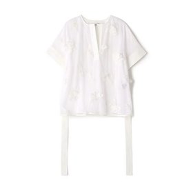 【アドーア/ADORE】 3Dレースブラウス人気、トレンドファッション・服の通販 founy(ファニー) ファッション Fashion レディースファッション Fashion for Women トップス・カットソー Cut & Sew Tops シャツ・ブラウス・オフィスカジュアル Elegant Blouses & Button-Ups おすすめ Recommended / Our Picks カフス Cuff Design スタンダード Standard, Basic フィット Fit, Slim Fit フラワー Flower, Floral モチーフ Motif, Design Theme ルーズ Loose, Oversized レース Lace, Lace Fabric 夏 Summer 春 Spring S/S・春夏 SS, Spring/Summer, Warm Season 無地 Plain, Solid Color |ID:prp329100004570071