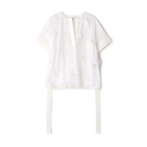 【アドーア/ADORE】の3Dレースブラウス 人気、トレンドファッション・服の通販 founy(ファニー) 　ファッション　Fashion　レディースファッション　Fashion for Women　トップス・カットソー　Cut & Sew Tops　シャツ・ブラウス・オフィスカジュアル　Elegant Blouses & Button-Ups　おすすめ　Recommended / Our Picks　カフス　Cuff Design　スタンダード　Standard, Basic　フィット　Fit, Slim Fit　フラワー　Flower, Floral　モチーフ　Motif, Design Theme　ルーズ　Loose, Oversized　レース　Lace, Lace Fabric　夏　Summer　春　Spring　S/S・春夏　SS, Spring/Summer, Warm Season　無地　Plain, Solid Color　 other-1|ID: prp329100004570071 ipo3291000000033202764