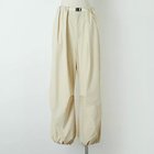 【エミ/emmi】の【洗える】【撥水】eco撥水パラシュートパンツ クリーム|ID: prp329100004570073 ipo3291000000034617971