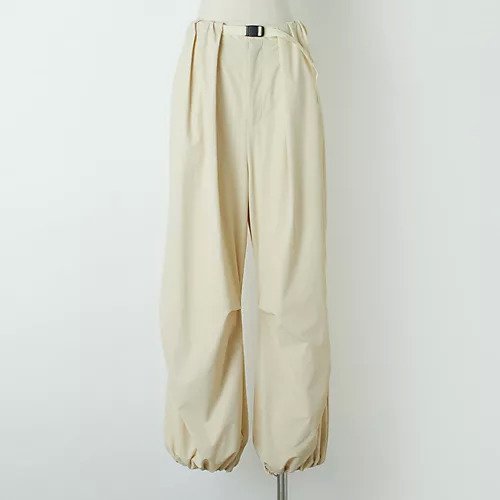 【エミ/emmi】の【洗える】【撥水】eco撥水パラシュートパンツ インテリア・キッズ・メンズ・レディースファッション・服の通販 founy(ファニー) 　ファッション　Fashion　レディースファッション　Fashion for Women　パンツ　Pants & Trousers　アウトドア　Outdoor Clothing　バルーン　Balloon, Balloon Silhouette　夏　Summer　洗える　Machine Washable　クリーム|ID: prp329100004570073 ipo3291000000034617971