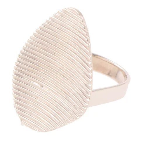 【イリスフォーセブン/IRIS47】のscale ring インテリア・キッズ・メンズ・レディースファッション・服の通販 founy(ファニー) https://founy.com/ ファッション Fashion レディースファッション Fashion for Women トレンド Trend, Trending Now バングル Bangle, Bracelet フェミニン Feminine, Girly モチーフ Motif, Design Theme 春 Spring |ID: prp329100004572606 ipo3291000000033329661