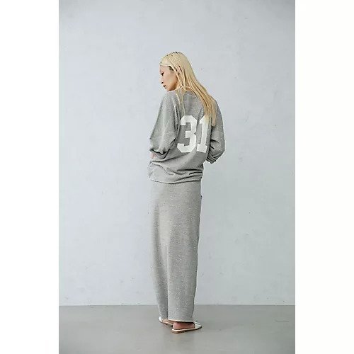 【マディソンブルー/MADISONBLUE】のSWEAT SK 人気、トレンドファッション・服の通販 founy(ファニー) 　ファッション　Fashion　レディースファッション　Fashion for Women　トップス・カットソー　Cut & Sew Tops　レディースパーカー・カジュアルフーディー　Casual Hoodies & Sweatshirts　スウェット・クルーネックトップス　Sweatshirts & Crewnecks / Relaxed Fit Sweat Tops　エレガント 上品　Elegant　シンプル　Simple, Minimal　ジャケット　Jacket, Outerwear　スウェット / スエット　Sweatshirt, Sweatwear　セットアップ　Set-Up, Coordinated Outfit　マキシ　Maxi, Full Length　ルーズ　Loose, Oversized　台形　A-Line, Trapezoid Shape　other-3|ID: prp329100004575725 ipo3291000000032398980