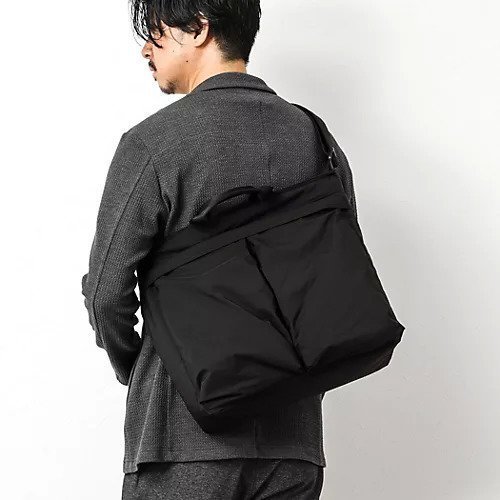 【ノーリーズ グッドマン/NOLLEY'S goodman / MEN】の【SML/エスエムエル】別注ヘルメット2WAYショルダーバッグ インテリア・キッズ・メンズ・レディースファッション・服の通販 founy(ファニー) https://founy.com/ ファッション Fashion メンズファッション MEN バッグ Bag/Men 傘 Umbrella 軽量 Lightweight スマート Smart スリーブ Sleeve フェイス Face フロント Front ボンディング Bonding ポケット Pocket 別注 Special Order エレガント 上品 Elegant |ID: prp329100004580249 ipo3291000000032451494