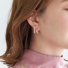 【フィービィー/phoebe】のダブルライングリッタービジューピアス ゴールド ゴールド|ID: prp329100004589603 ipo3291000000032562369