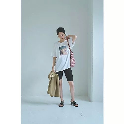 【マージュール/marjour】のPOSTCARD PHOTO TEE 人気、トレンドファッション・服の通販 founy(ファニー) 　ファッション　Fashion　レディースファッション　Ladies' Fashion Online　インナー　Inner　グラス　Glass　グラフィック　Graphic　ショート　Short　ジャケット　Jacket　ストレッチ　Stretch　デニム　Denim　パウダー　Powder　プリント　Print　ポケット　Pocket　リゾート　Resort　リラックス　Relax　夏　Summer　other-3|ID: prp329100004590587 ipo3291000000032573548