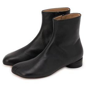【エムエム6 メゾン マルタン マルジェラ/MM6 Maison Martin Margiela】のANKLE BOOT 人気、トレンドファッション・服の通販 founy(ファニー) ファッション Fashion レディースファッション Ladies' Fashion Online 2025年 2025 2025-2026秋冬・A/W Aw/Autumn/Winter/Fw/Fall/2025-2026 アンクル Uncle |ID:prp329100004590653