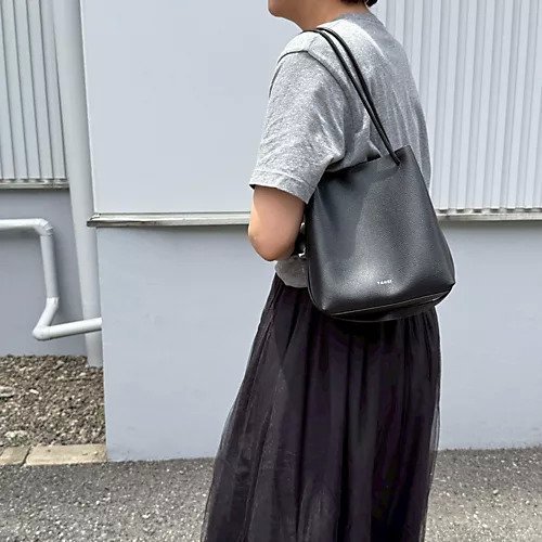 【ヤーキ/YAHKI】のSHRINK SOFT W FACE 人気、トレンドファッション・服の通販 founy(ファニー) 　ファッション　Fashion　レディースファッション　Ladies' Fashion Online　ショルダー　Shoulder　シンプル　Simple　フォルム　Form　マグネット　Magnet　巾着　Purse　other-2|ID: prp329100004591276 ipo3291000000032586982