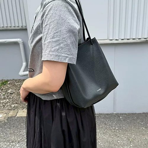 【ヤーキ/YAHKI】のSHRINK SOFT W FACE 人気、トレンドファッション・服の通販 founy(ファニー) 　ファッション　Fashion　レディースファッション　Ladies' Fashion Online　ショルダー　Shoulder　シンプル　Simple　フォルム　Form　マグネット　Magnet　巾着　Purse　other-3|ID: prp329100004591276 ipo3291000000032586983