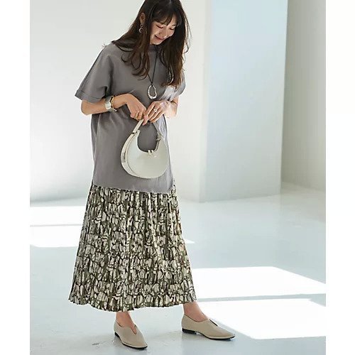 【スタイルデリ/STYLE DELI】の【LUXE】ペイントアート柄プリーツスカート 人気、トレンドファッション・服の通販 founy(ファニー) 　ファッション　Fashion　レディースファッション　Ladies' Fashion Online　スカート　Skirt　プリーツスカート　Pleated Skirts　春　Spring　ギャザー　Gather　サンダル　Sandals　シューズ　Shoes　ジャケット　Jacket　スニーカー　Sneakers　スリット　Slit　センター　Center　タイツ　Tights　バランス　Balance　フラット　Flat　ブルゾン　Blouson　プリント　Print　プリーツ　Pleats　ポケット　Pocket　防寒　Cold Protection　ミックス　Mix　ループ　Loop　ロング　Long　A/W・秋冬　Aw・Autumn/Winter・Fw・Fall-Winter　S/S・春夏　Ss・Spring/Summer　夏　Summer　ビジネス 仕事 通勤　Business　other-2|ID: prp329100004593115 ipo3291000000032612445