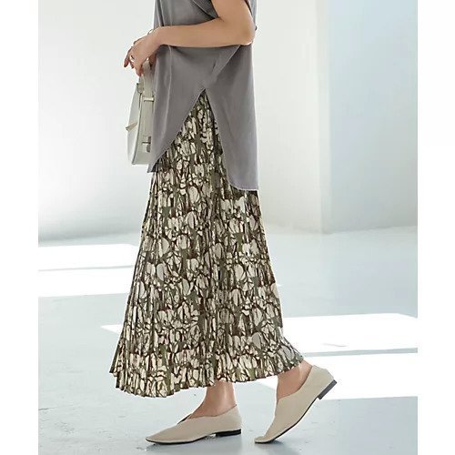 【スタイルデリ/STYLE DELI】の【LUXE】ペイントアート柄プリーツスカート 人気、トレンドファッション・服の通販 founy(ファニー) 　ファッション　Fashion　レディースファッション　Ladies' Fashion Online　スカート　Skirt　プリーツスカート　Pleated Skirts　春　Spring　ギャザー　Gather　サンダル　Sandals　シューズ　Shoes　ジャケット　Jacket　スニーカー　Sneakers　スリット　Slit　センター　Center　タイツ　Tights　バランス　Balance　フラット　Flat　ブルゾン　Blouson　プリント　Print　プリーツ　Pleats　ポケット　Pocket　防寒　Cold Protection　ミックス　Mix　ループ　Loop　ロング　Long　A/W・秋冬　Aw・Autumn/Winter・Fw・Fall-Winter　S/S・春夏　Ss・Spring/Summer　夏　Summer　ビジネス 仕事 通勤　Business　other-3|ID: prp329100004593115 ipo3291000000032612446
