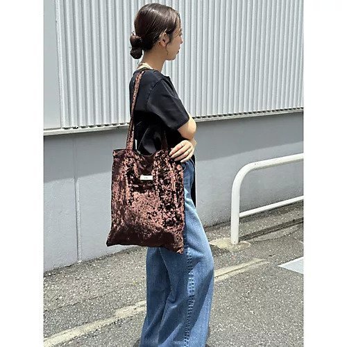 【ウーア/Uhr】のBicolor Velour Tote 人気、トレンドファッション・服の通販 founy(ファニー) 　ファッション　Fashion　レディースファッション　Ladies' Fashion Online　トップス・カットソー　Tops/Tshirt　ベロア　Velour　バッグ　Bag　スクエア　Square　フォルム　Form　ベロア　Velor　ヴィンテージ　Vintage　other-3|ID: prp329100004593152 ipo3291000000032640066