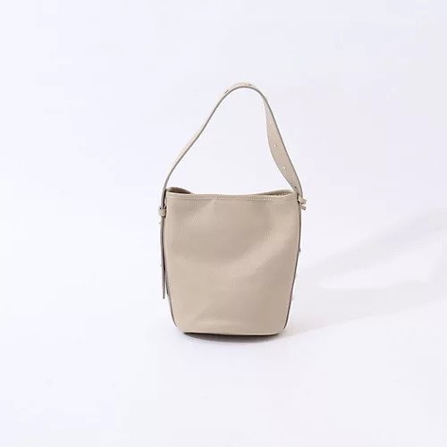 【ノーリーズ/NOLLEY'S】の【MARCO MASI/ マルコマージ】 スタッズワンハンドルバッグ インテリア・キッズ・メンズ・レディースファッション・服の通販 founy(ファニー) 　ファッション　Fashion　レディースファッション　Ladies' Fashion Online　バッグ　Bag　スクエア　Square　スタイリッシュ　Stylish　スタッズ　Studs　ミラノ　Milan　ベージュ|ID: prp329100004594328 ipo3291000000032635142