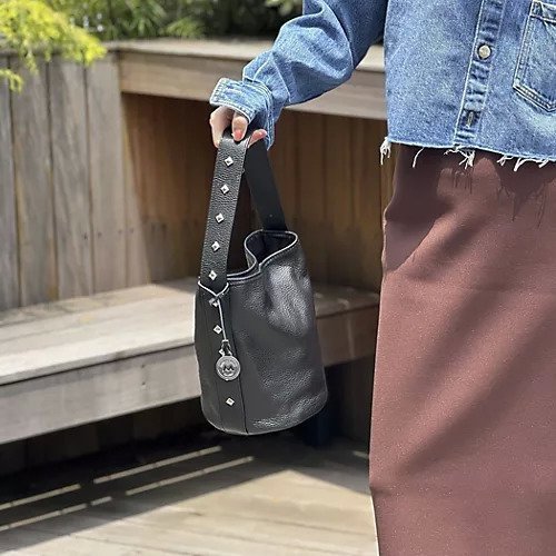 【ノーリーズ/NOLLEY'S】の【MARCO MASI/ マルコマージ】 スタッズワンハンドルバッグ 人気、トレンドファッション・服の通販 founy(ファニー) 　ファッション　Fashion　レディースファッション　Ladies' Fashion Online　バッグ　Bag　スクエア　Square　スタイリッシュ　Stylish　スタッズ　Studs　ミラノ　Milan　other-3|ID: prp329100004594328 ipo3291000000032635144