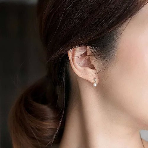 【フィービィー/phoebe】の【K10】エリプスパールビジューピアス 人気、トレンドファッション・服の通販 founy(ファニー) 　ファッション　Fashion　レディースファッション　Ladies' Fashion Online　アクセサリー　Accessories　イエロー　Yellow　ジュエリー　Jewelry　ジュエル　Jewel　ドレス　Dress　パール　Pearl　フォーマル　Formal　ボックス　Box　おすすめ　Recommend　エレガント 上品　Elegant　ギフト プレゼント　Gift Present　入学式　Entrance Ceremony　卒業式　Graduation Ceremony　結婚式　Wedding Ceremony　披露宴　Wedding Reception　other-2|ID: prp329100004596221 ipo3291000000032662135