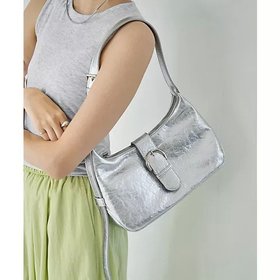 【スタイルデリ/STYLE DELI】 表面加工ベルト留めショルダーバッグ人気、トレンドファッション・服の通販 founy(ファニー) ファッション Fashion レディースファッション Ladies' Fashion Online バッグ Bag ベルト Belts 軽量 Lightweight ショルダー Shoulder シルバー Silver スタイリッシュ Stylish 財布 Wallet 定番 Standard フェイクレザー Faux Leather ベーシック Basic ポケット Pocket ポーチ Pouch マグネット Magnet ラップ Wrap ループ Loop |ID:prp329100004598406