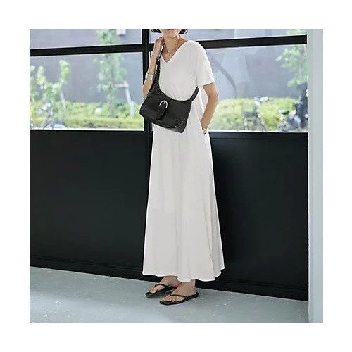 【スタイルデリ/STYLE DELI】の表面加工ベルト留めショルダーバッグ 人気、トレンドファッション・服の通販 founy(ファニー) 　ファッション　Fashion　レディースファッション　Ladies' Fashion Online　バッグ　Bag　ベルト　Belts　軽量　Lightweight　ショルダー　Shoulder　シルバー　Silver　スタイリッシュ　Stylish　財布　Wallet　定番　Standard　フェイクレザー　Faux Leather　ベーシック　Basic　ポケット　Pocket　ポーチ　Pouch　マグネット　Magnet　ラップ　Wrap　ループ　Loop　other-2|ID: prp329100004598406 ipo3291000000032685230