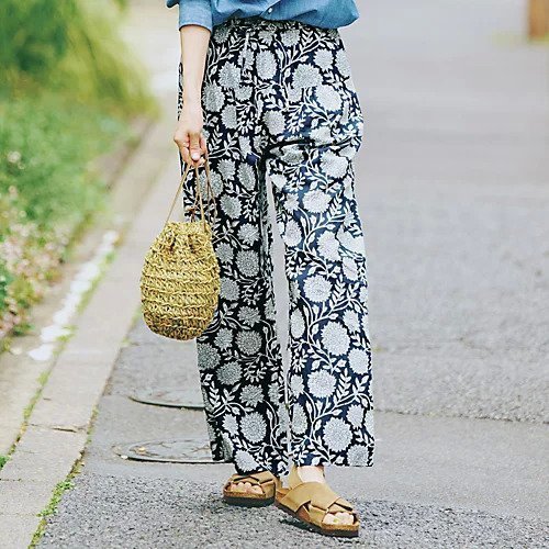 【トゥエルブクローゼット/12closet】の【洗える】“甘くない”花柄インドコットン プリントワイドパンツ 人気、トレンドファッション・服の通販 founy(ファニー) 　ファッション　Fashion　レディースファッション　Fashion for Women　パンツ　Pants & Trousers　インド　Indian Textile　ショート　Short, Short Length　パターン　Pattern, Design Print　モダン　Modern, Contemporary　ワイド　Wide, Wide Fit　今夏　This Summer　夏　Summer　洗える　Machine Washable　other-2|ID: prp329100004600401 ipo3291000000032703484