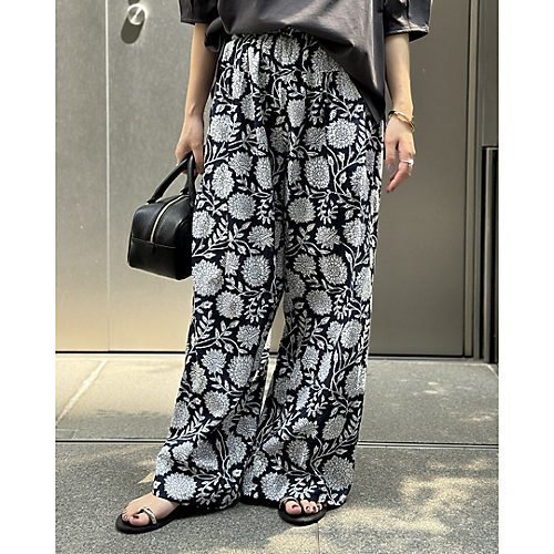 【トゥエルブクローゼット/12closet】の【洗える】“甘くない”花柄インドコットン プリントワイドパンツ 人気、トレンドファッション・服の通販 founy(ファニー) 　ファッション　Fashion　レディースファッション　Fashion for Women　パンツ　Pants & Trousers　インド　Indian Textile　ショート　Short, Short Length　パターン　Pattern, Design Print　モダン　Modern, Contemporary　ワイド　Wide, Wide Fit　今夏　This Summer　夏　Summer　洗える　Machine Washable　other-3|ID: prp329100004600401 ipo3291000000034091423