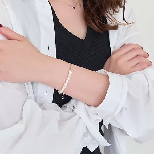 【フィービィー/phoebe】のフレッシュウォーターパールブレスレット シルバー/淡水パール 人気、トレンドファッション・服の通販 founy(ファニー) 　ファッション　Fashion　レディースファッション　Fashion for Women　ジュエリー　Jewelry　チェーン＆カフブレスレット　Cuff & Chain Bracelets　シルバー　Silver, Metallic Silver　チェーン　Chain, Chain Strap　パール　Pearl, Pearl Accent　ブレスレット　Bracelet, Wristband　ワンポイント　One Point, Statement Accent　エレガント 上品　Elegant　other-2|ID: prp329100004600421 ipo3291000000032703610