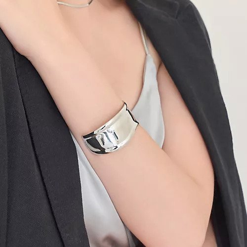 【フィービィー/phoebe】のアークカフワイドバングル シルバー 人気、トレンドファッション・服の通販 founy(ファニー) 　ファッション　Fashion　レディースファッション　Fashion for Women　おすすめ　Recommended / Our Picks　シルバー　Silver, Metallic Silver　トレンド　Trend, Trending Now　メタル　Metal, Metal Parts　冬　Winter / This Winter　夏　Summer　A/W・秋冬　Autumn/Winter　長袖　Long Sleeve, Full Sleeve　other-2|ID: prp329100004600433 ipo3291000000032703708