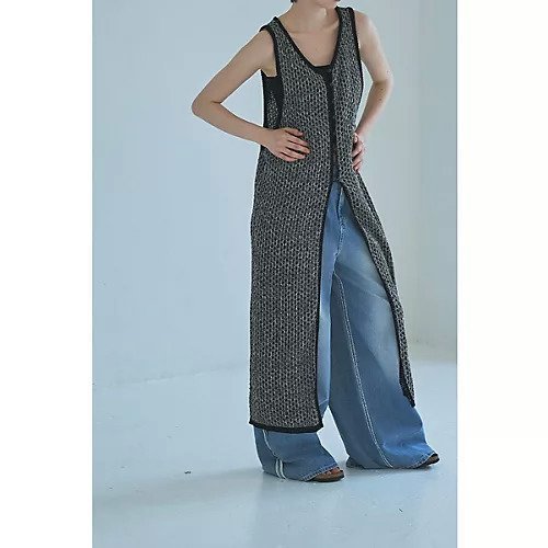【マージュール/marjour】の2WAY GILET ONEPIECE インテリア・キッズ・メンズ・レディースファッション・服の通販 founy(ファニー) 　ファッション　Fashion　レディースファッション　Fashion for Women　アウター　Coat / Outerwear Collection　トップス・カットソー　Cut & Sew Tops　ベスト&ジレ / 重ね着スタイル　Vests & Gilets　インナー　Innerwear　キャミ　Camisole, Cami Top　サマー　Summer, Summer Style　ストレッチ　Stretch, Stretchy Fabric　タンク　Tank Top, Sleeveless Top　デニム　Denim, Jeans Material　ハーフ　Half, Half-Length　ボトム　Bottoms, Lower Wear　ポケット　Pocket, Pocket Detail　ミックス　Mix, Mixed Style　ワイド　Wide, Wide Fit　夏　Summer　BLACK|ID: prp329100004601578 ipo3291000000032716478